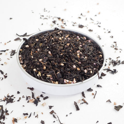 This is Spring Tea a flavoured Tea from Teaspoon Tea Co. This Loose Leaf Tea looks amazing, with black tea leaves, heather blossom and blackcurrants