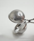 Tea ball Infuser opened